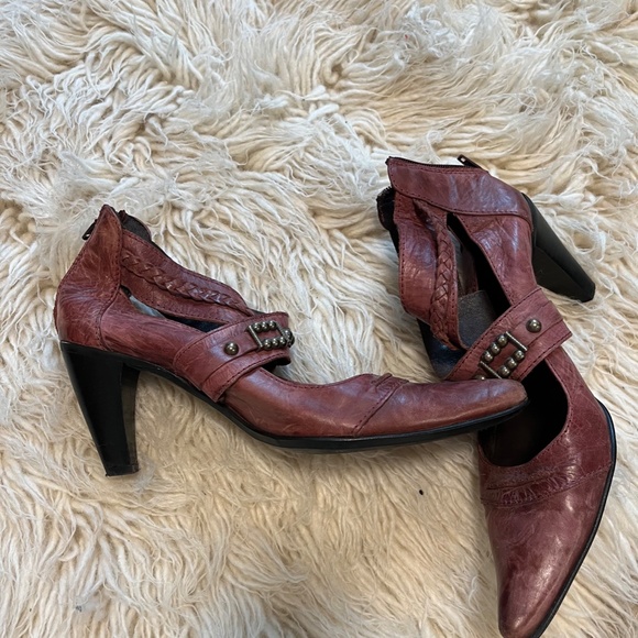 Spiral burgundy unique heels - Picture 5 of 6